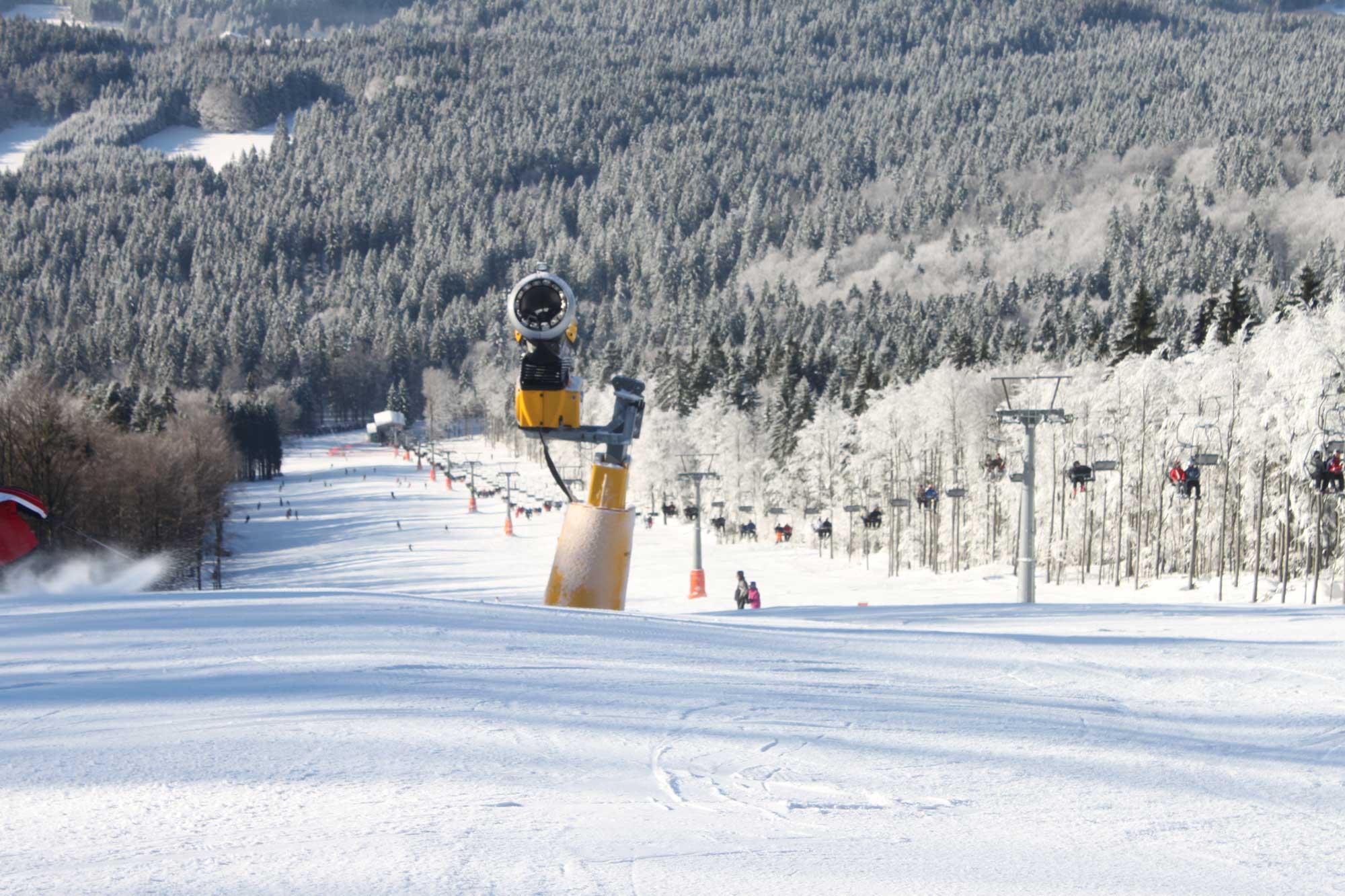 Beschneiungsanlagen - Erzeugung von künstlichem Schnee 