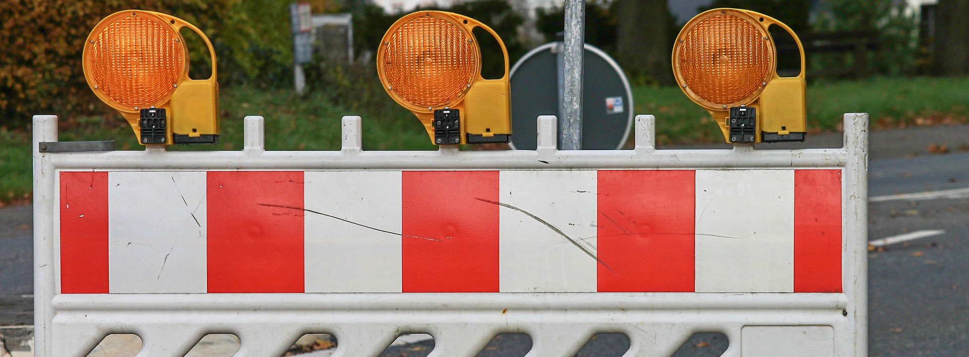 Umleitungen / Sperrungen - Behinderungen im Straßenverkehr, Busausfälle